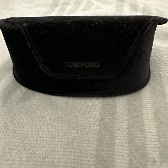 TOM FORD Velvet case - Picture 2 of 4
